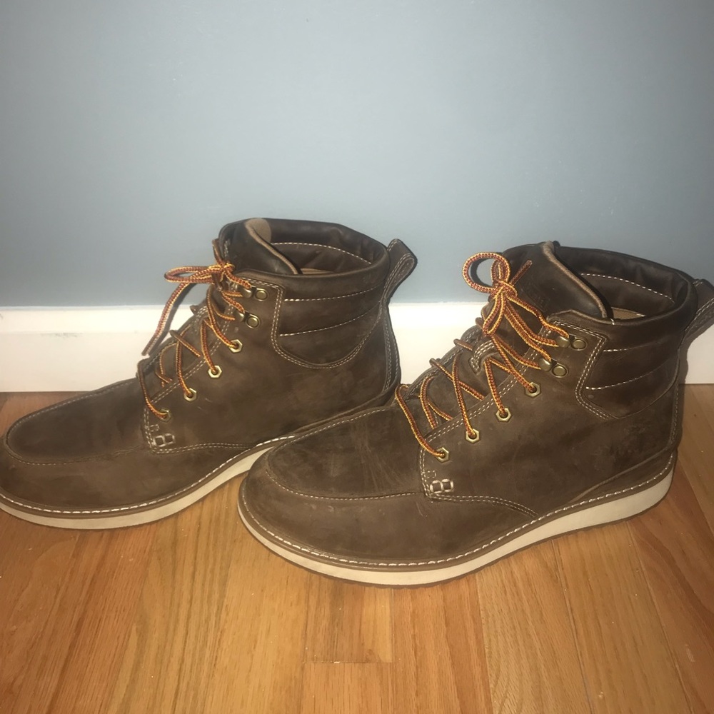 Men's L.L Bean Stonington boots. Barely ever worn. - Picture 2 of 5